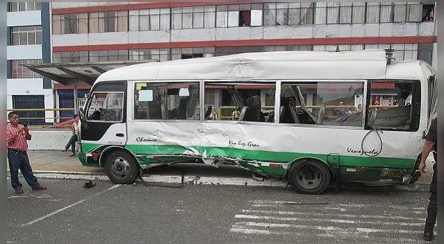 Chofer no contaba con documentos en regla.