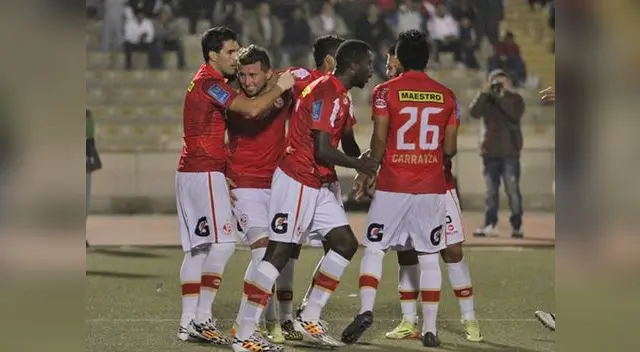 Juan Aurich lidera el partido. Juan Aurich lidera el partido.