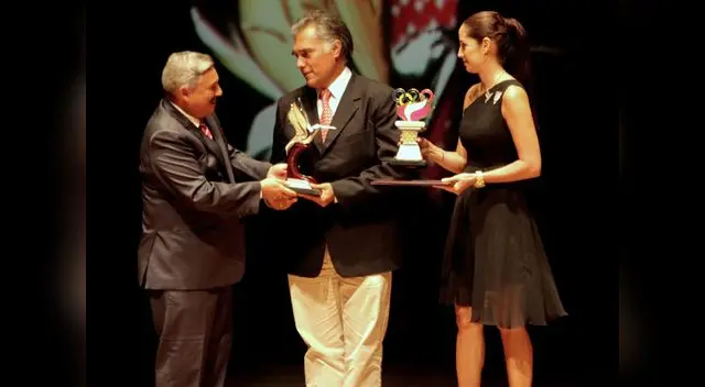 'Pancho' Boza recibe el Colibrí de Plata. 'Pancho' Boza recibe el Colibrí de Plata.