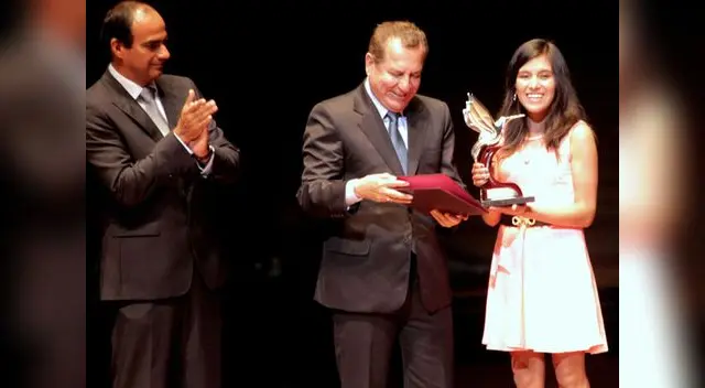 Saida Meneses medalla de oro en Sudamericano Juvenil de atletismo. Saida Meneses medalla de oro en Sudamericano Juvenil de atletismo.