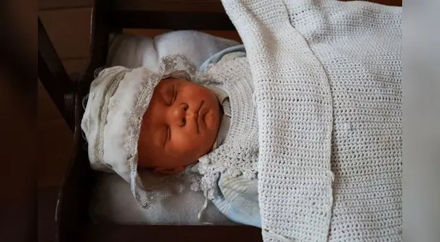 Famoso muñeco 'Pepe' en el cuarto de las niñas.