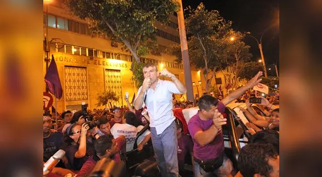 Julio Guzmán espera que JNE le permita seguir en carrera. Julio Guzmán espera que JNE le permita seguir en carrera.