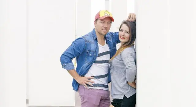 Gritan su amor a los cuatro vientos.