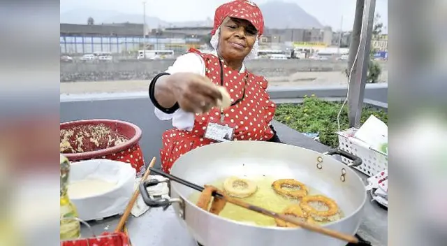 Doña Leonor conquista paladares en la alameda Chabuca Granda. Doña Leonor conquista paladares en la alameda Chabuca Granda.