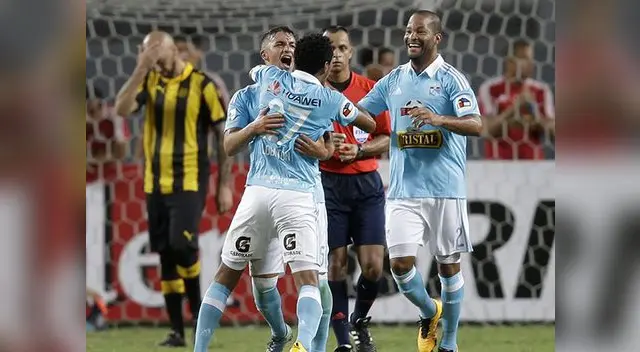 La celebración de Rodríguez tras conseguir la igualdad en el segundo tiempo.