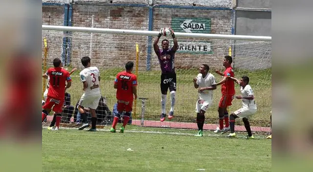 Le puso candado a su arco.