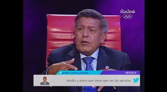 César Acuña responde sobre las becas que otorga.
