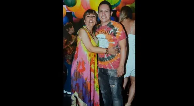 Así celebró su cumpleaños la madre de Renzo Costa.