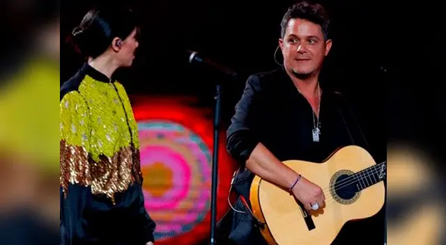 Español la tuvo que ayudar para continuar la canción.