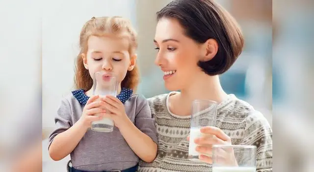 Dieta de calcio evita la osteoporosis desde la adolescencia.