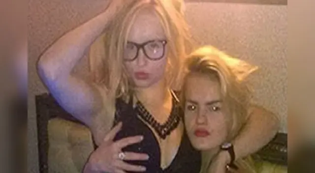 La joven arrancó los ojos y mutiló sus orejas de su hermana. La joven arrancó los ojos y mutiló sus orejas de su hermana.