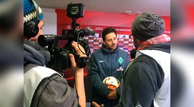 El bombardero no se despegó del balón.