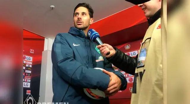 Claudio PIzarro dio sus entrevistas al término del partido.