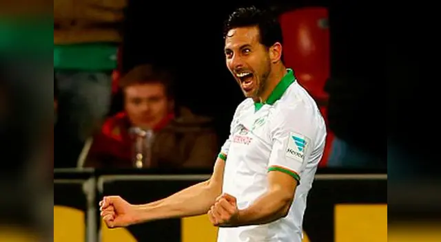 La celebración del peruano en el tercer gol.