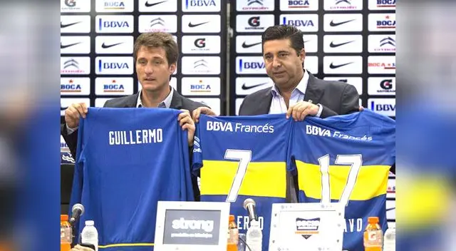 Guillermo junto al presidente de Boca en la presentación.