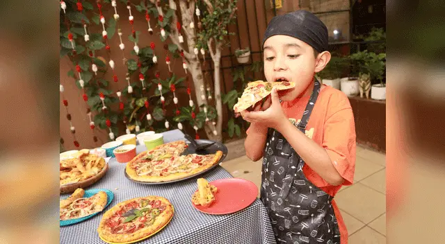 Deja enfriar un poco y disfrutar de la pizza. Deja enfriar un poco y disfrutar de la pizza.