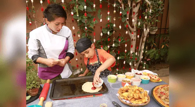 Incorpora el tomate a la masa. Incorpora el tomate a la masa.