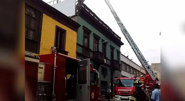 Fuego fue controlado por los bomberos