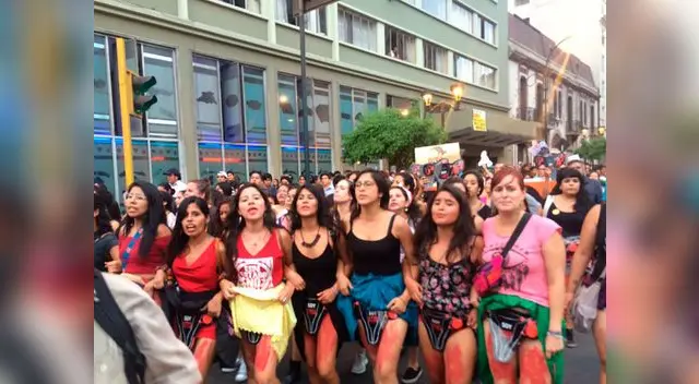 Hijas de campesinas que no fueron esterilizadas en marcha contra Keiko Fujimori. Hijas de campesinas que no fueron esterilizadas en marcha contra Keiko Fujimori.
