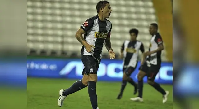 Equipo blanquiazul alcanzó un triunfo después de tres fechas y salvó la cabeza de su entrenador Roberto Mosquera.