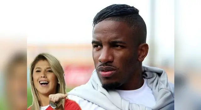 Delantero peruano compartió tierna foto de pequeño.