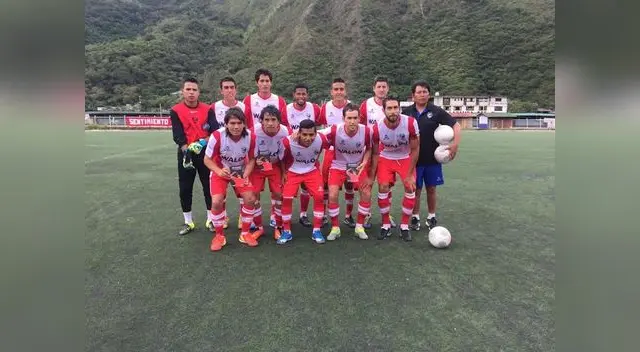 Plantel del Cienciano que se viene preparando con mucha intensidad.