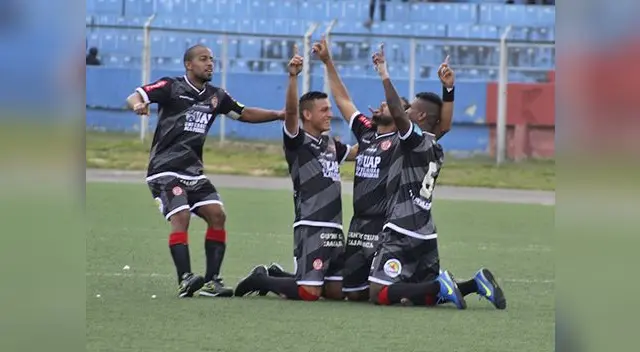 Ward, Neyra y Guazá anotaron los goles del local. 