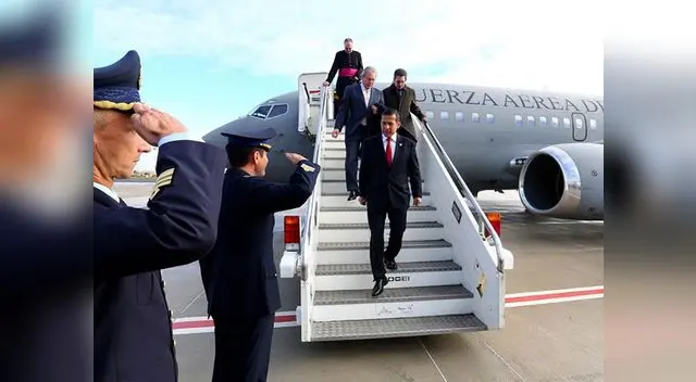 Presidente Humala firma hoy acuerdo que permitirá la visita de miles de peruanos a la Unión Europea. Presidente Humala firma hoy acuerdo que permitirá la visita de miles de peruanos a la Unión Europea.