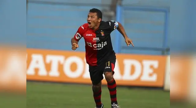 Tiene  un reblandecimiento del cartílago de la rodilla derecha