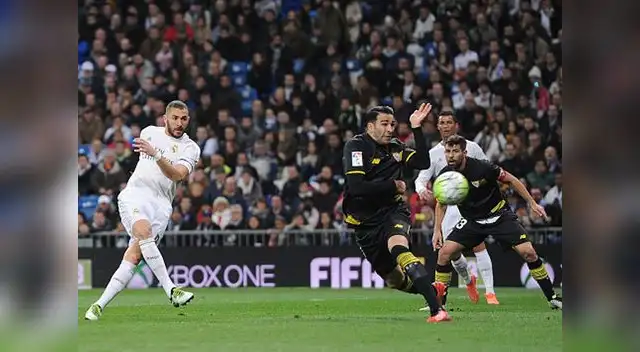 Real Madrid goleó por 4-0 al Sevilla por la Liga BBVA. Real Madrid goleó por 4-0 al Sevilla por la Liga BBVA.