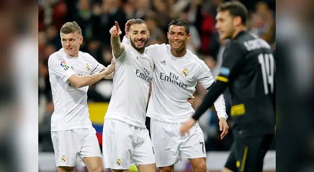 Real Madrid goleó por 4-0 al Sevilla por la Liga BBVA. Real Madrid goleó por 4-0 al Sevilla por la Liga BBVA.