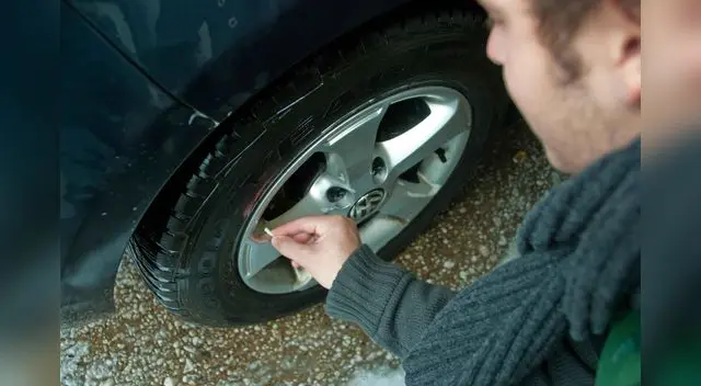 Verifique que estén bien las llantas.