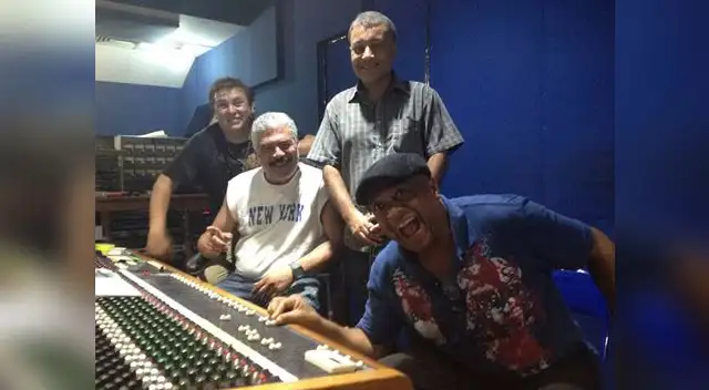 Cuando todo era felicidad. Cuando todo era felicidad.