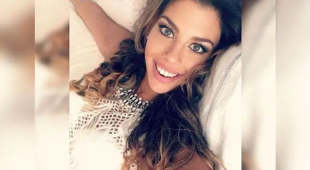 Modelo alentó a Guerrero en el partido Perú - Venezuela Modelo alentó a Guerrero en el partido Perú - Venezuela