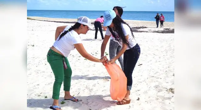 Recoge la basura y cuida la playa. Recoge la basura y cuida la playa.