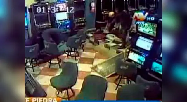 Momentos del asalto.