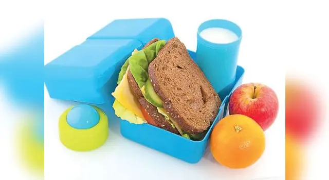 Al menos una vez al día el menor debe comer alimentos ricos en hierro.