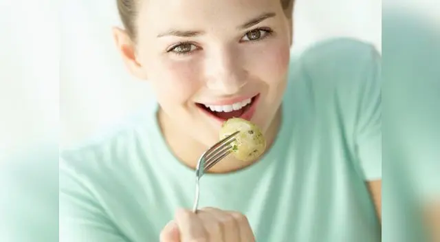 A comer papa, huevo y salmón