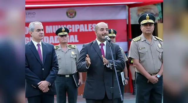 Serenos de Lima cuentan con estas pistolas con balines de gas.