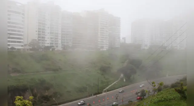 También habría neblina con una ligera llovizna 