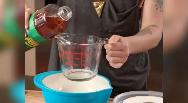 Solo necesitas vinagre, jugo de limón y bicarbonato.