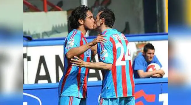 Recuerda los besos más polémicos del deporte