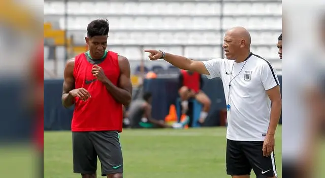 Una hora y media estuvo señalando los errores y horrores del equipo.