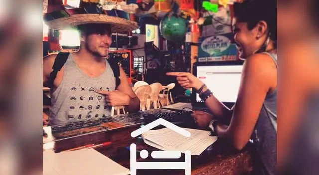 Aprende a pedir cuarto para descansar de manera fácil con esta camiseta en cualquier parte del planeta.