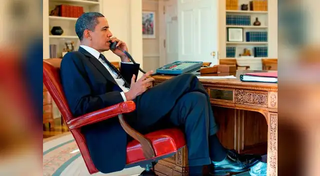 Despacho Oval es la oficina oficial del Presidente de los Estados Unidos Despacho Oval es la oficina oficial del Presidente de los Estados Unidos