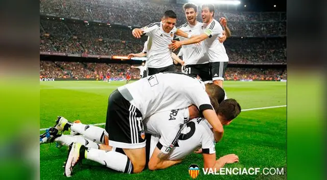 Barcelona no levanta y cae ante el Valencia por 2-1 Barcelona no levanta y cae ante el Valencia por 2-1