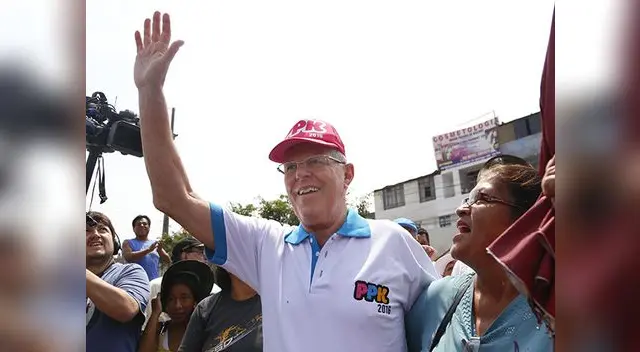 Compartió momentos con madres de familia del programa del Vaso de Leche