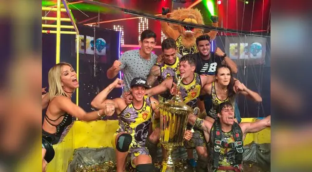 Equipo de Los Leones que ganaron la última final del EEG.