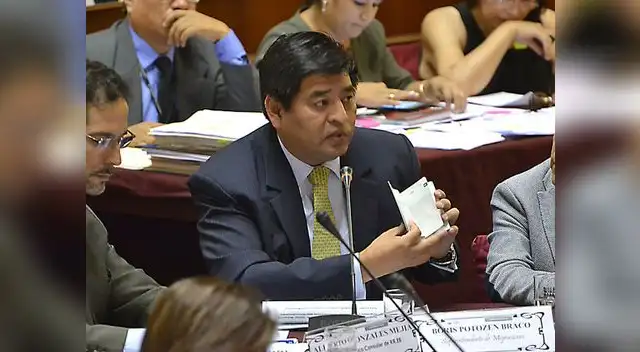 Máxima autoridad de Migraciones Boriz Potozén se presentó en el Congreso. Máxima autoridad de Migraciones Boriz Potozén se presentó en el Congreso.