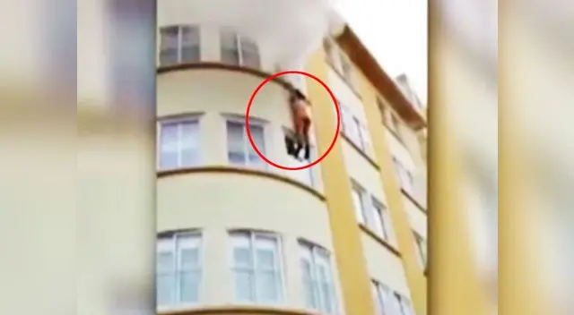 La mujer estaba en ropa interior al ocurrir el incendio La mujer estaba en ropa interior al ocurrir el incendio